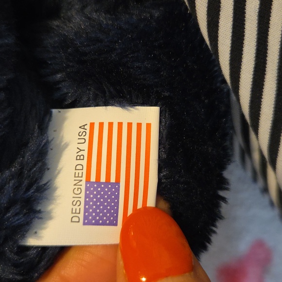 Midnight Blue Cable Knit Beanie - Picture 3 of 4